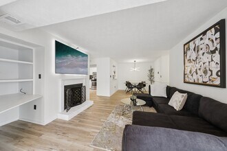 2209 Hunters Run Dr in Reston, VA - Building Photo - Building Photo