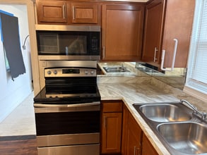 4408 Cane Run Rd in Louisville, KY - Building Photo - Building Photo