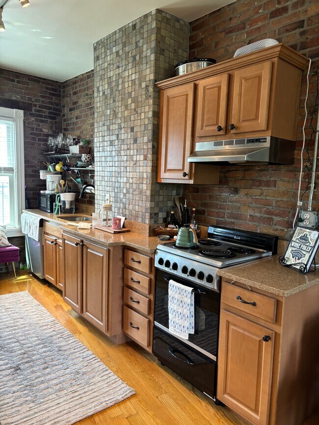 56 Snow Hill St, Unit 2 in Boston, MA - Foto de edificio - Building Photo