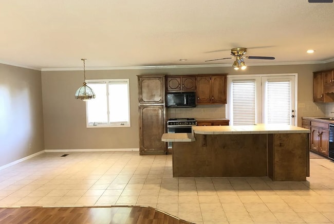 530 Cherokee Trail in Anniston, AL - Building Photo - Building Photo