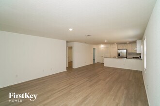 10414 McClintock Dr in Converse, TX - Building Photo - Building Photo