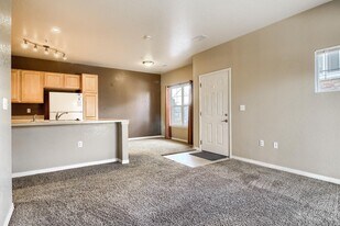 9577 Pearl Cir in Parker, CO - Building Photo