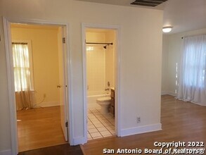 111 N Brackenridge St in Boerne, TX - Building Photo - Building Photo