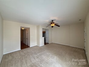 6160 Prosperity Church Rd in Charlotte, NC - Building Photo - Building Photo
