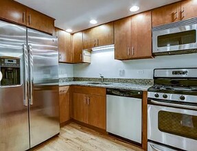 2626 N Sawyer Ave, Unit G in Chicago, IL - Foto de edificio - Building Photo