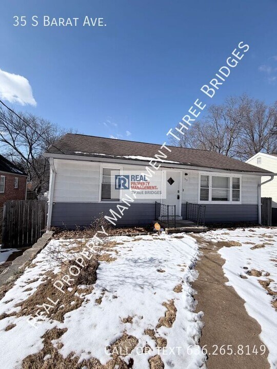 35 S Barat Ave in Ferguson, MO - Building Photo