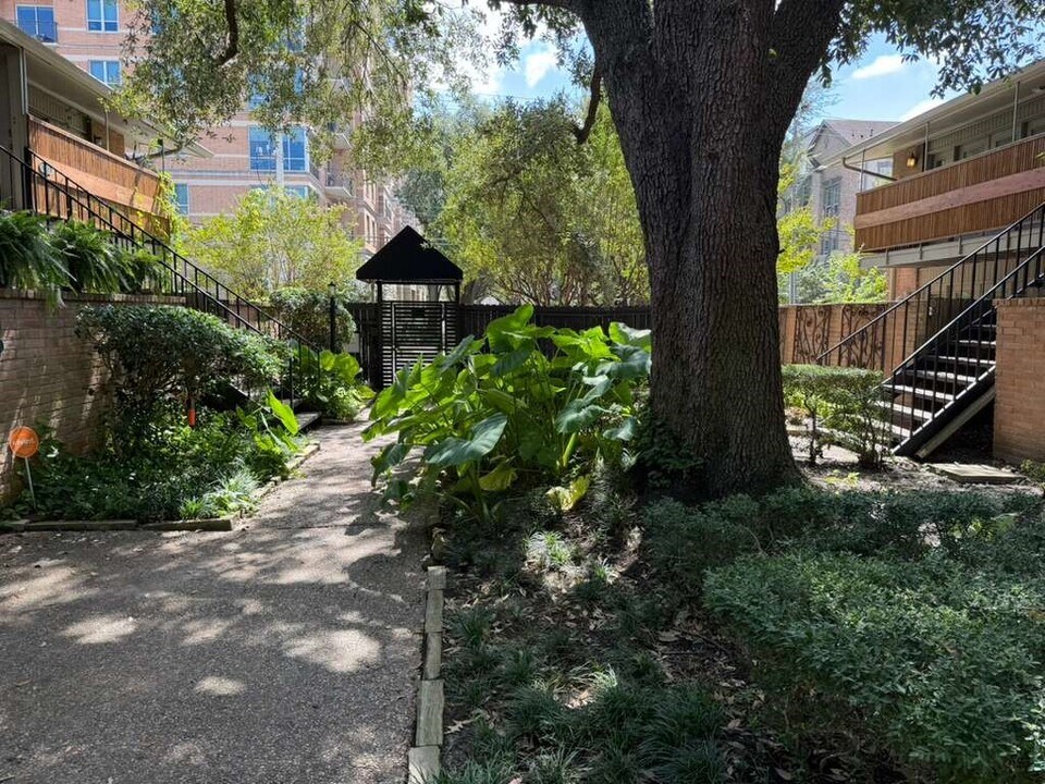 3944 W Alabama St in Houston, TX - Building Photo