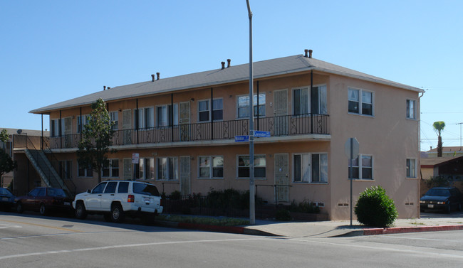 6305 Malabar St in Huntington Park, CA - Foto de edificio - Building Photo