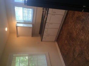 564 Cotton St in Baton Rouge, LA - Foto de edificio - Building Photo