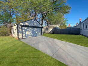 22236 Lyndon St in Detroit, MI - Building Photo - Building Photo