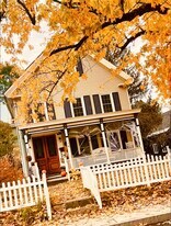 198 S Main St, Unit Blue Bird Apt B in Northfield, VT - Building Photo