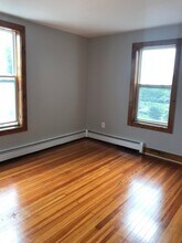 60-62 Hawkins St in Derby, CT - Foto de edificio - Building Photo