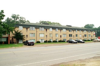 Salem Apartments in Detroit, MI - Foto de edificio - Building Photo
