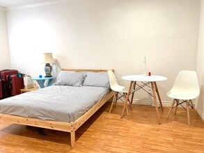 301 N Sycamore Ave in Los Angeles, CA - Building Photo - Building Photo