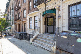 530 W 123rd St in New York, NY - Building Photo - Building Photo