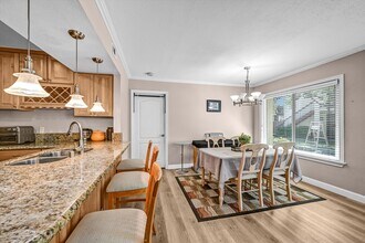 4020 Porte La Paz in San Diego, CA - Building Photo - Building Photo