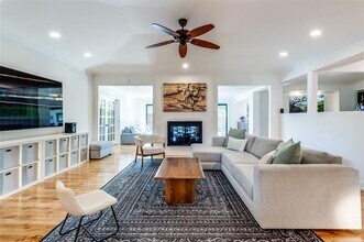 7350 Fieldgate Dr in Dallas, TX - Building Photo - Building Photo