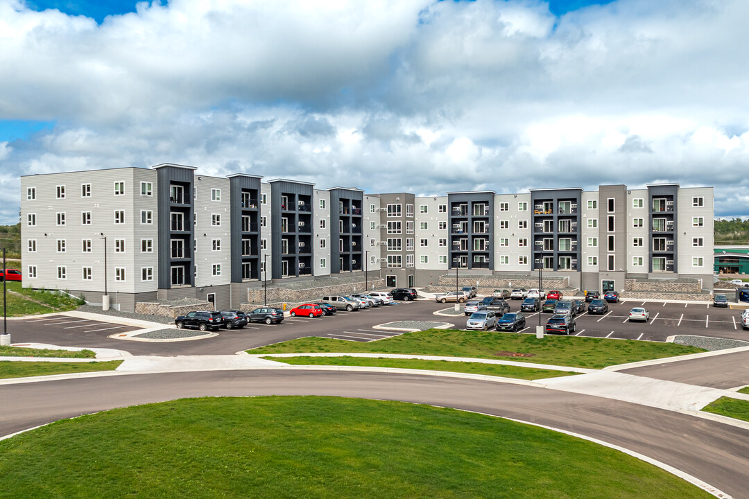 The Acres on Arrowhead in Duluth, MN - Building Photo