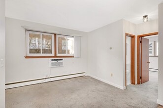 3212 Fremont Ave S in Minneapolis, MN - Foto de edificio - Building Photo