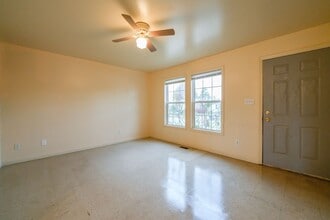 117 Deerfield Ct in Shepherdsville, KY - Building Photo - Building Photo