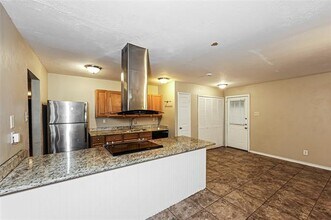 3240 Chalmette Ct in Forest Hill, TX - Building Photo - Building Photo