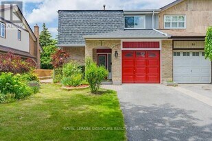 48 Lawndale Crescent in Brampton, ON - Building Photo