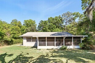 1617 Acacia Rd in Apopka, FL - Building Photo