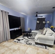 7714 Deleuil Ave in Tampa, FL - Building Photo - Building Photo