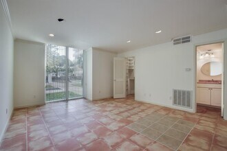3600 Montrose Blvd in Houston, TX - Building Photo - Building Photo