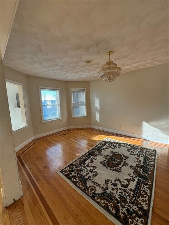 65 Floyd St in Everett, MA - Building Photo