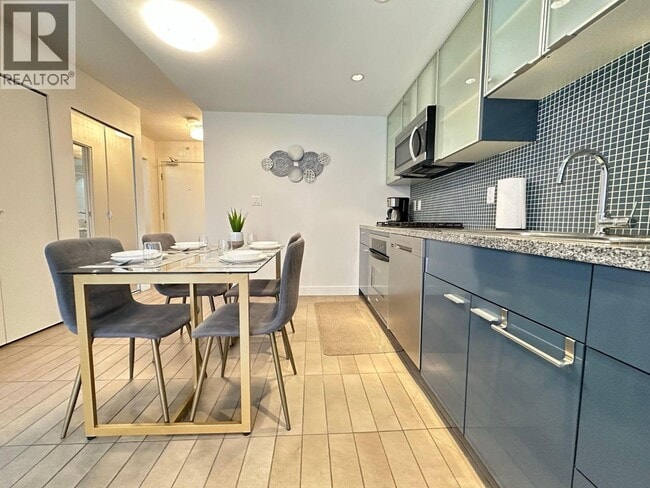 property at 33 Smithe St