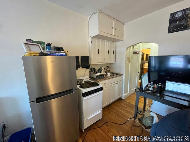 70 Strathmore Rd, Unit 11A in Boston, MA - Foto de edificio - Building Photo