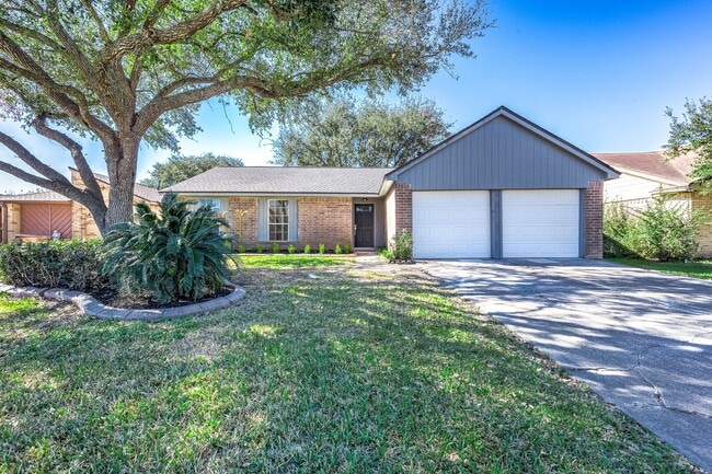 property at 2118 Pepperglen Ct