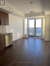 5-1205 Wellington St S in Kitchener, ON - Building Photo - Building Photo