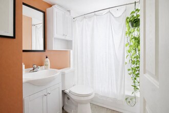 93 Clayton St in Buffalo, NY - Building Photo - Building Photo