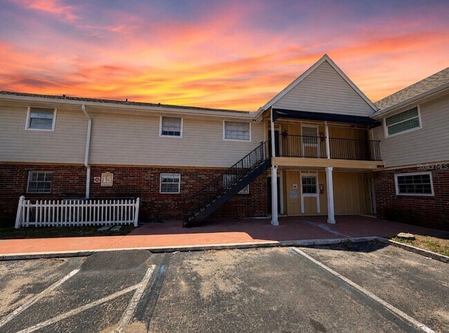 property at 200 Country Club Dr