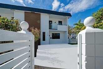 7994 Crespi Blvd in Miami Beach, FL - Building Photo - Building Photo