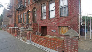 419 Montauk Ave in Brooklyn, NY - Building Photo - Building Photo