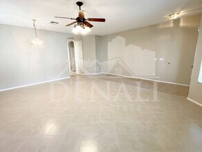 8355 W Mary Ann Dr in Peoria, AZ - Building Photo - Building Photo