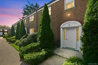 79 N Broadway in White Plains, NY - Building Photo - Building Photo