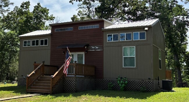 property at 373 Saddle Surrey Rd