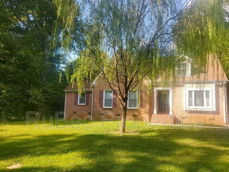 3405 Erinbrook Ln in Charlotte, NC - Building Photo