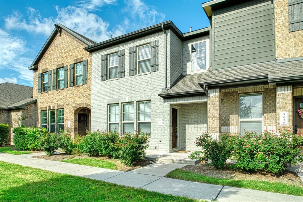 7220 Wyoming Springs Dr in Round Rock, TX - Foto de edificio