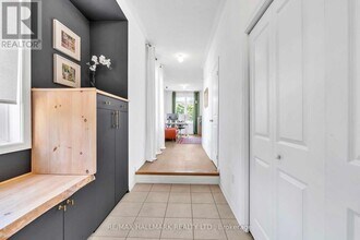 18 John Greene Ln in Richmond Hill, ON - Building Photo - Building Photo