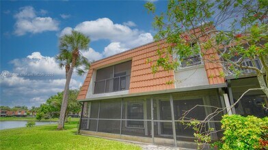 11101 SW 15th Mnr in Davie, FL - Building Photo - Building Photo