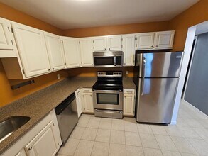 4203 Fox Ln in Poughkeepsie, NY - Building Photo - Building Photo