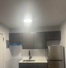 306 Eastern Pkwy in Irvington, NJ - Foto de edificio - Building Photo