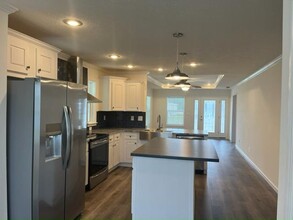 40843 Roselle Lp in Zephyrhills, FL - Building Photo - Building Photo
