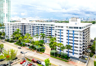 800 West Ave, Unit 338 in Miami Beach, FL - Foto de edificio - Building Photo