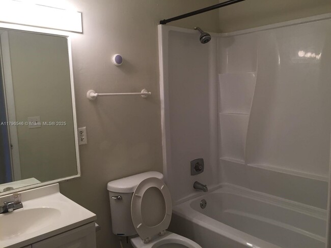 1225 SW 46th Ave in Pompano Beach, FL - Building Photo - Building Photo